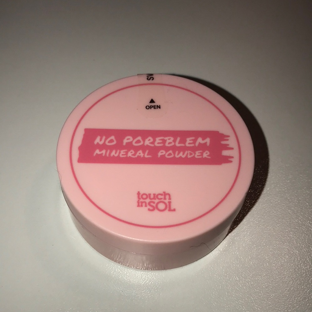TOUCH IN SOL No Poreblem Mineral Powder translucent NEW